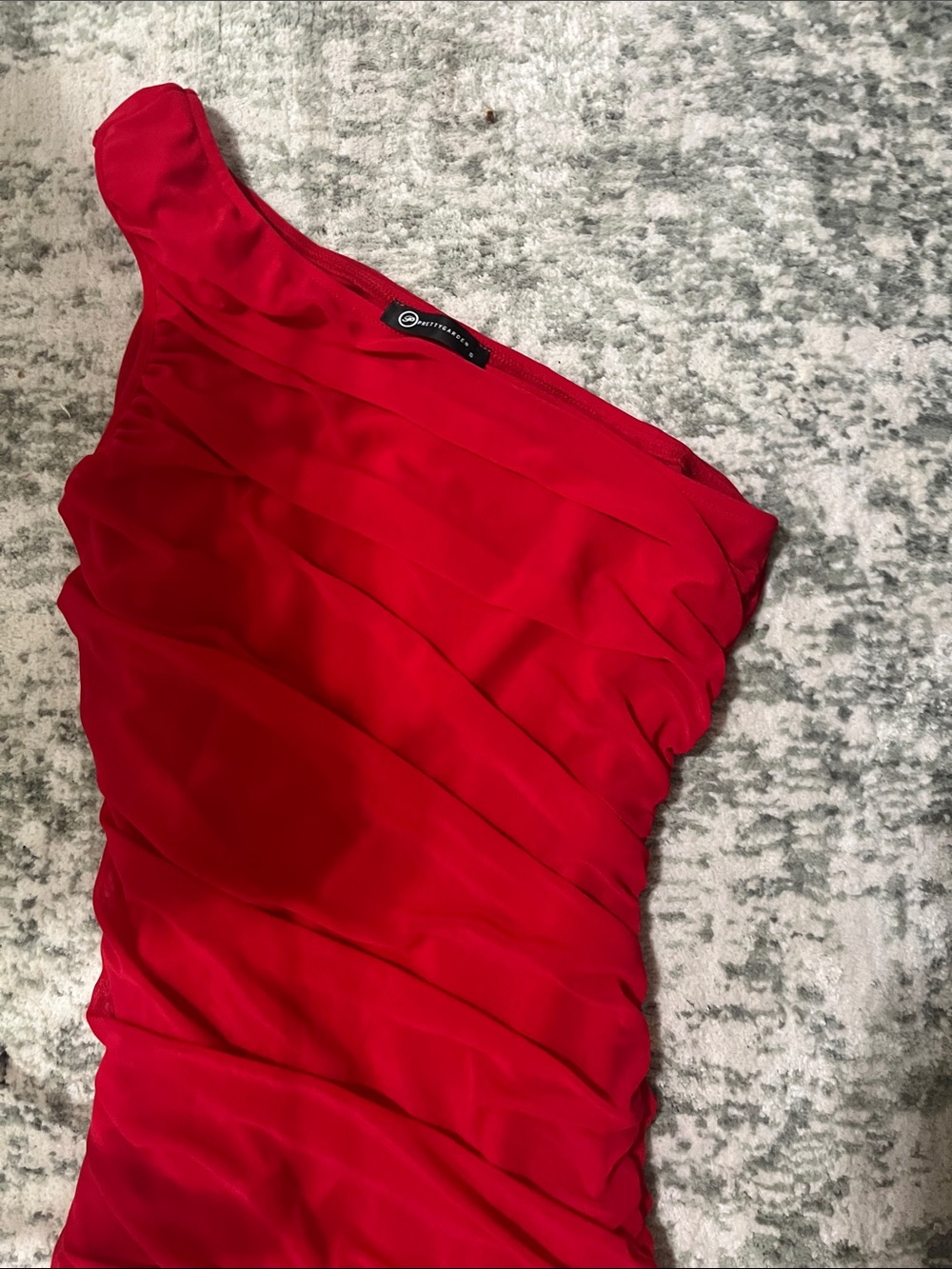 Elegant One-Shoulder Red Ruched Dress